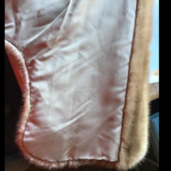 DISCOUNTED/ Mink Wrap and mink belt/Neiman Marcus - Picture 3 of 9